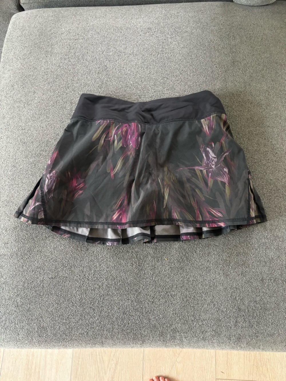 lululemon athletica Black Skirt with Neon Yellow Lining